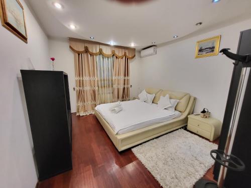 Apartament parter Arena Nationala Monza Mega Mall