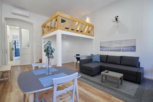 PAU Stylish studios in the heart of Budapest 1061 Budapest, 43 Paulay Ede utca kép - 3