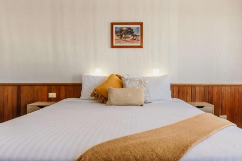 Katil atau katil-katil dalam bilik di Outback Motel Mt Isa