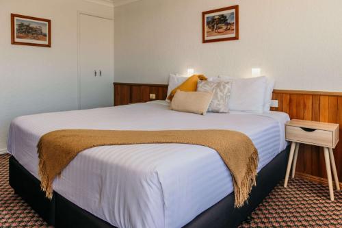 Katil atau katil-katil dalam bilik di Outback Motel Mt Isa