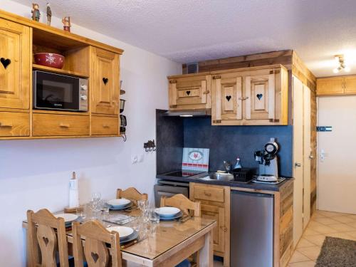 Appartement cosy, 4 pers, Val Thorens, skis aux pieds, balcon, cuisine équipée