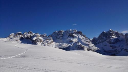 Fotografia z galérie ubytovania Residenza Caola Sant'Antonio Mavignola v destinácii Madonna di Campiglio