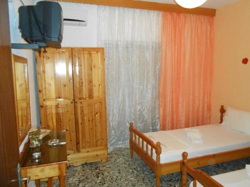 Gallery image of To Pithari in Skala Marion