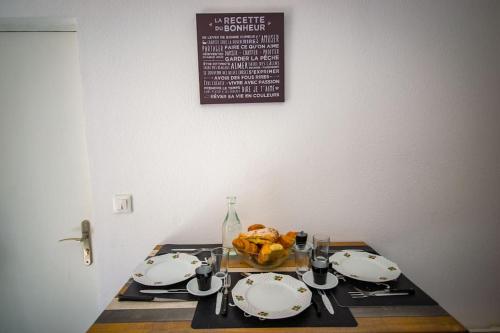 Gallery image of Le Studiozen YourHostHelper in Narbonne