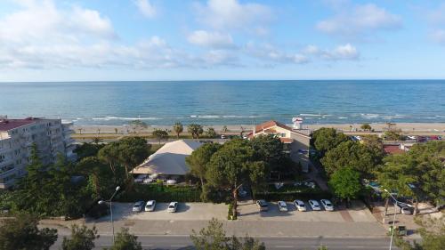 an aerial view of a parking lot and the ocean at Marin Otel & Restaurant in Samsun