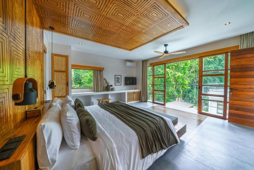 KClub River Front 4 – Majestic & Luxurious 5BR Villa In Pererenan