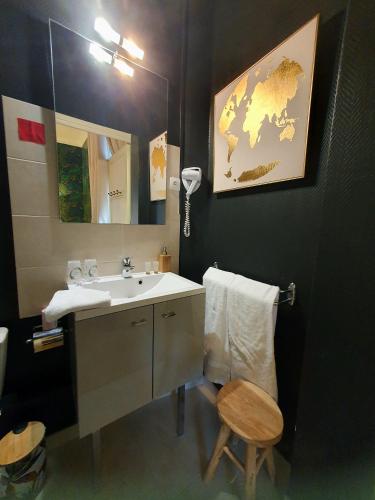 Ванная комната в Hotel Mondial