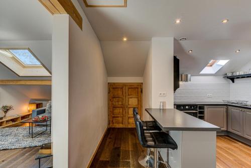 Apartment Rebats, Alpes Agency, Central Chamonix, Sleeps 4