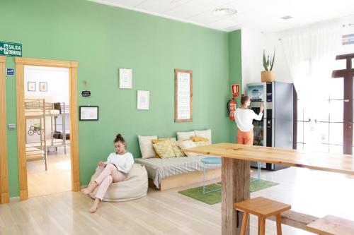 Posezení v ubytování Hostel Águilas Isla del Fraile