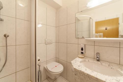 Frühstücks-Hotel Olympia – Photos 2