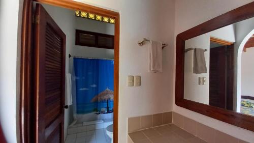 Et badeværelse på Hotel Las Brisas del Pacifico