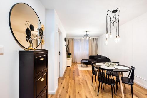 Fotografia z galérie ubytovania Fort Wola Golden Apartment vo Varšave