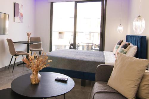 Phaedrus Living: Seaside Luxury Flat Athina 118