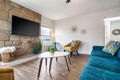 Lakeside Cottage – Photos 2