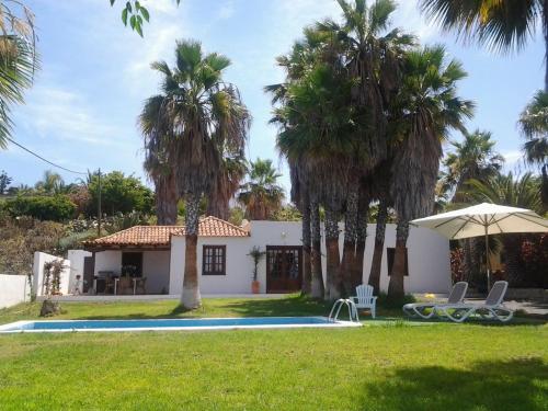 VILLA CAP FERRET, GARDEN, PRIVATE POOL, SEA VIEWS, COSTA ADEJE