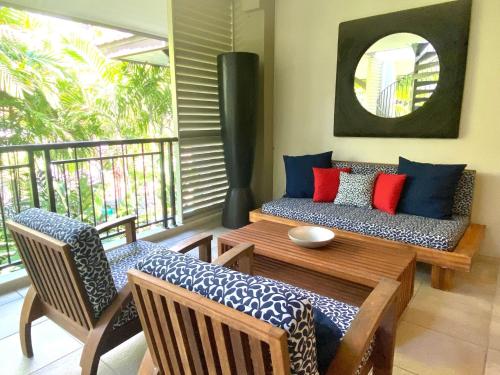 Un lugar para sentarse en Three Bedroom Penthouse Spa Apartment in the Sea temple resort