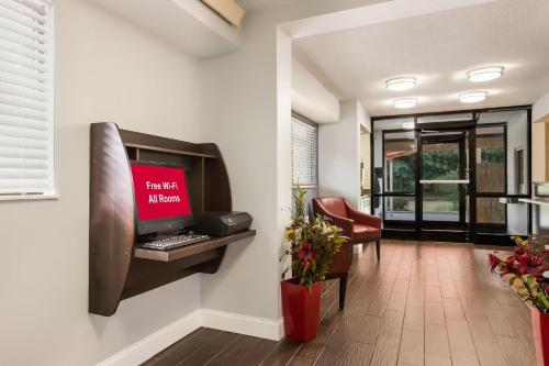 an office with a computer on a wall at Red Roof Inn Princeton - Ewing in Lawrenceville