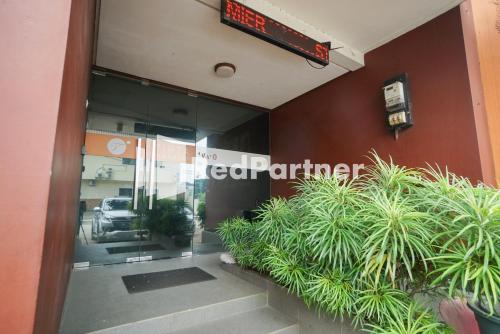 Fotografie z fotogalerie ubytování Tirta Mansion Lippo Karawaci Mitra RedDoorz v destinaci Karawaci