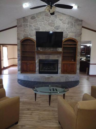 The Lovely Langley Property – Photos 3