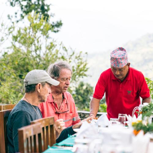 Huéspedes de Mountain Lodges of Nepal - Tomijong