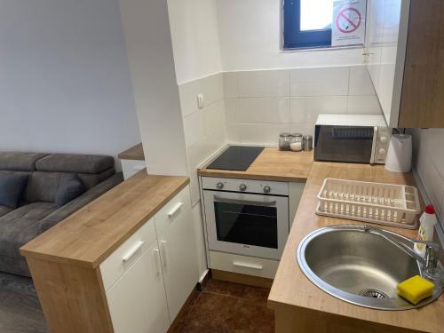 Kuchyň nebo kuchyňský kout v ubytování Desetka Kopaonik