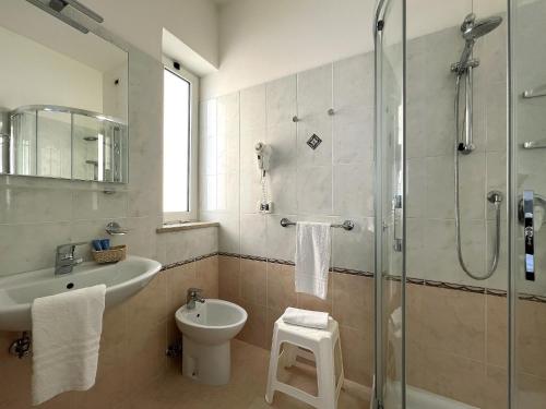 Ένα μπάνιο στο Hotel Pillon