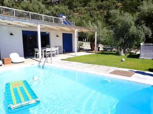 Πισίνα στο ή κοντά στο Galini Villas