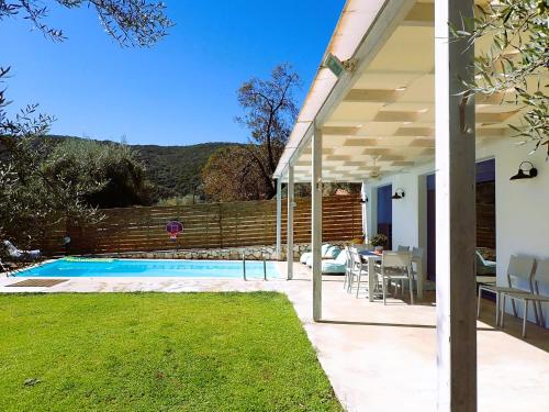 Πισίνα στο ή κοντά στο Galini Villas