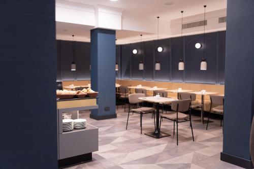 Mercure Mainz City Centerにあるレストランまたは飲食店