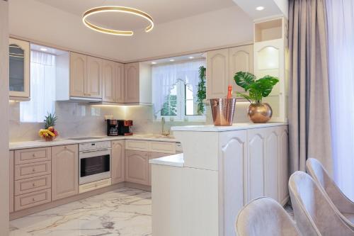 Dapur atau dapur kecil di Calluna Villa