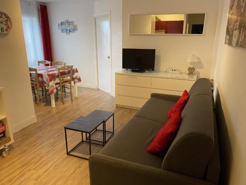 TV a/nebo společenská místnost v ubytování Résidence Consuegra