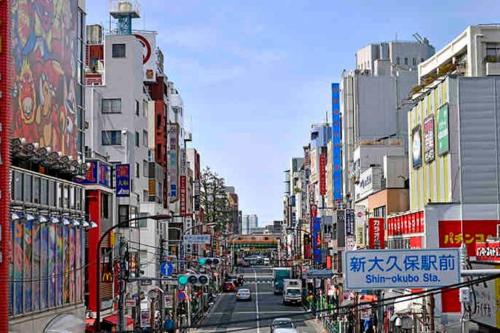 新宿市中心JR线新大久保三分钟紧邻韩国街免费Wi-Fi