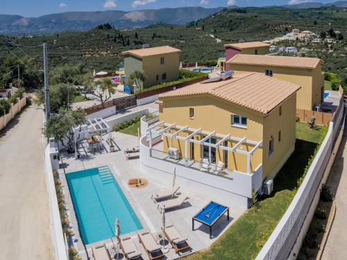 Πισίνα στο ή κοντά στο Kaletzia villas