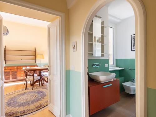 Spanish Steps Luxury Fashion Apartment