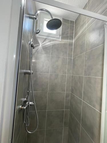 Kúpeľňa v ubytovaní Studio paisible Paris 20