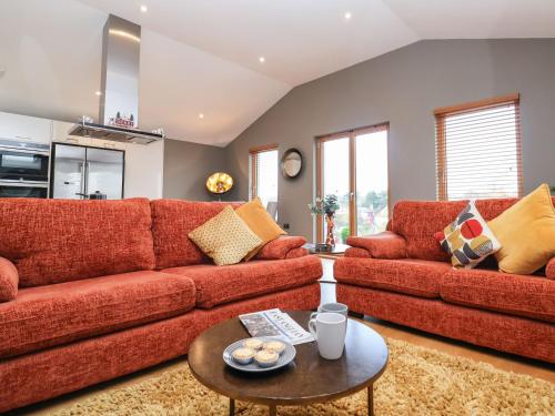Woodbridge Penthouse – Photos 5