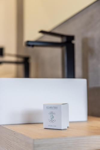 カマリーニャスにあるHospedium Hotel Devalar Do Marの白箱