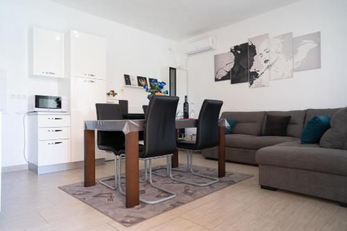 Apartment Mladen