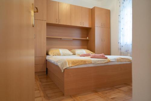 Apartment Mladen