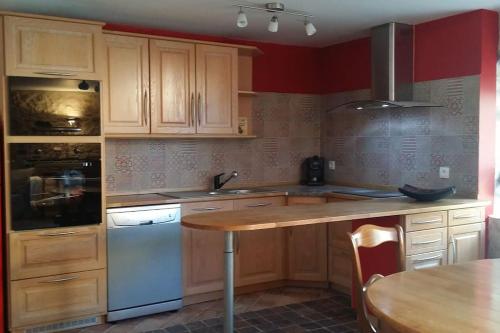 Kuchyň nebo kuchyňský kout v ubytování Gîte des Avaux- prés de Paris