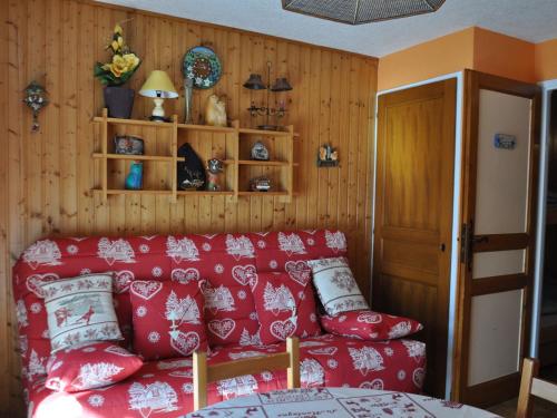 Appartement typique proche village, parking et animaux admis