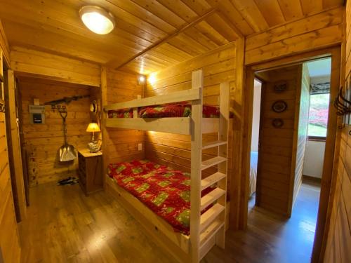 Posteľ alebo postele v izbe v ubytovaní Appartement 6 pers avec Multi Pass, à proximité des remontées Petit-Châtel et parking privé! - FR-1-693-32