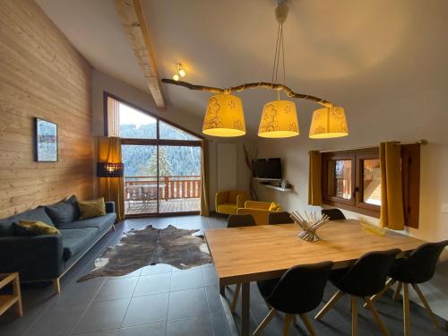 Somptueux appart. proche centre village avec garage à Châtel