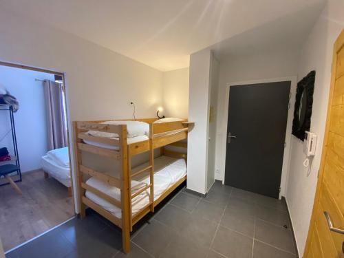 Somptueux appart. proche centre village avec garage à Châtel