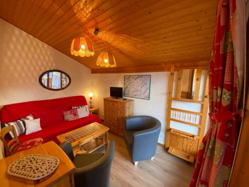 Appartement avec balcon, proche de Petit-Châtel, avec WIFI
