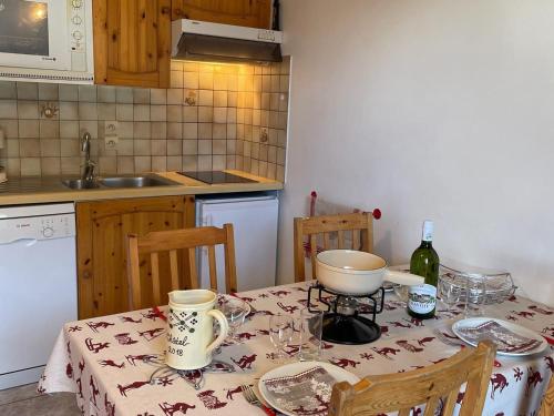 Studio confortable au centre de Châtel avec parking
