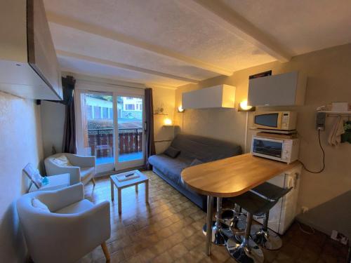 Studio confortable proche des pistes avec parking privé