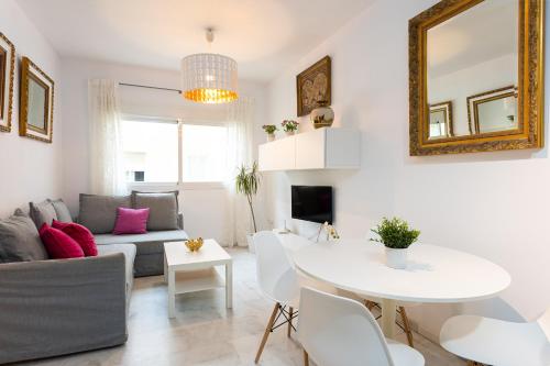 Holidays2Malaga Carrera Capuchinos Aircon Downtown & Parking Optional