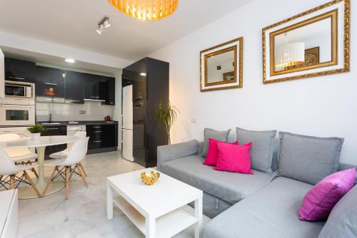 Holidays2Malaga Carrera Capuchinos Aircon Downtown & Parking Optional