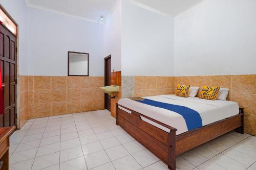 Gallery image of SPOT ON Sartika Inn Pati in Pati